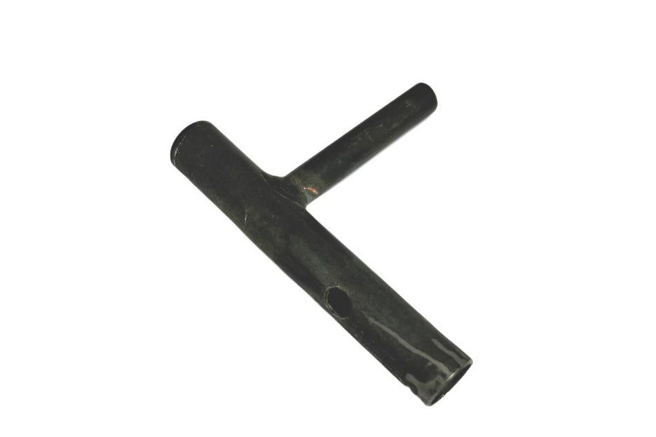 ERC 5761 Pipe Assembly - Crankcase Breather Oil - used